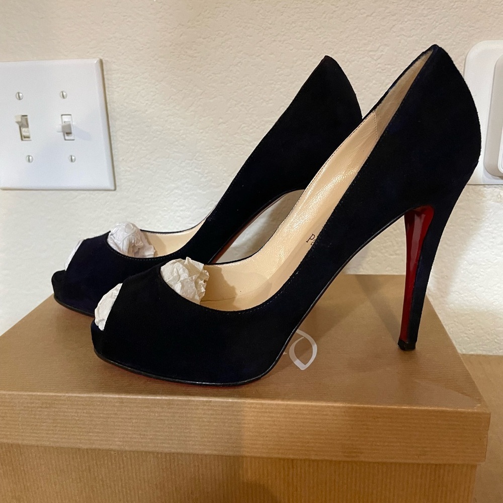 Christian Louboutin Very Prive Black Suede Veau Velour platform pumps EU38.5 - Picture 9 of 12